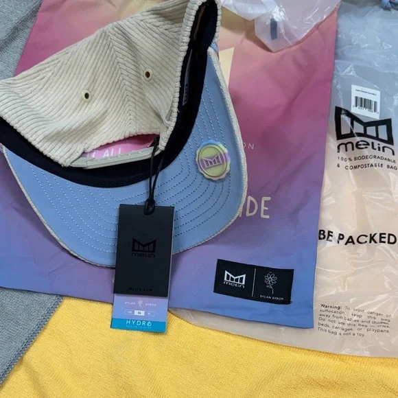 Melin Classic “Dylan Efron” Cream Corduroy Hat with Cinch Bag - Picture 4 of 15